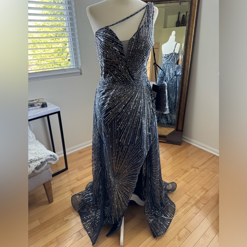 NWT gorgeous One of a kind designer dress. Open to reasonable offers